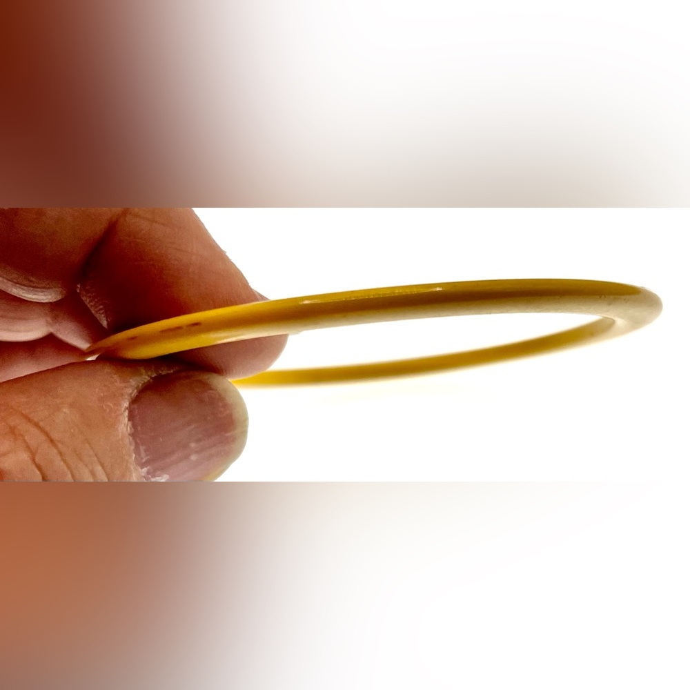 Vintage 1930's Bakelite Golden Yellow Bangle Bracelet Thin Stacker Spacer - Picture 2 of 6